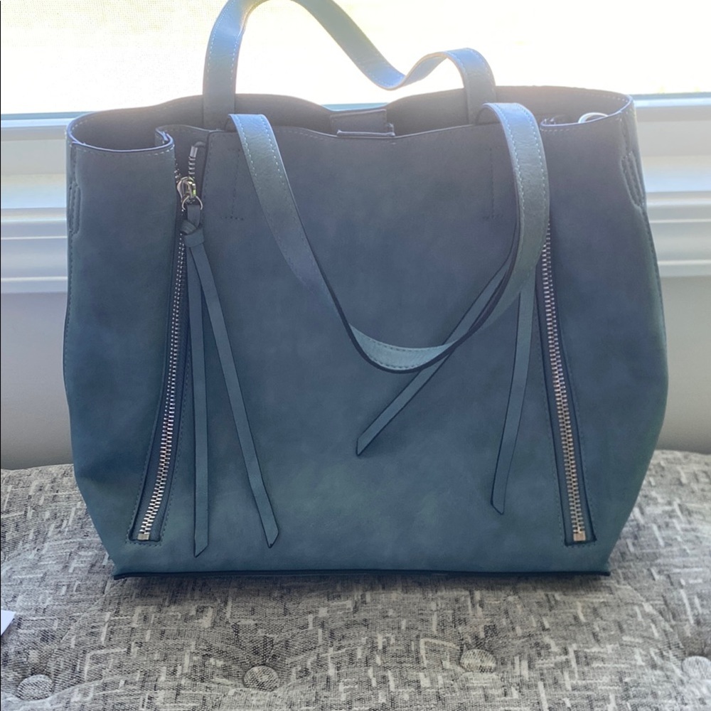 Chelsea28 Slate Blue Tote with Zipper Details